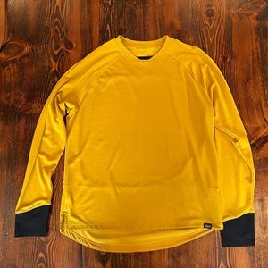 Patagonia Mountain Bike Jersey size Large color Yellow